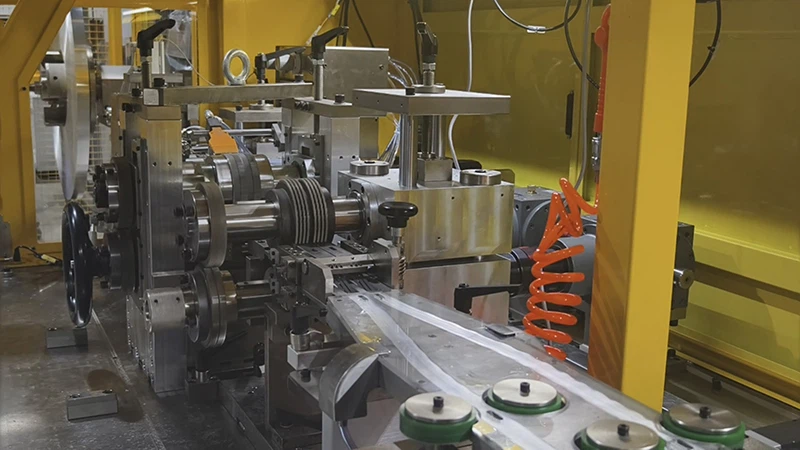 Máquina de aleta de doble canal